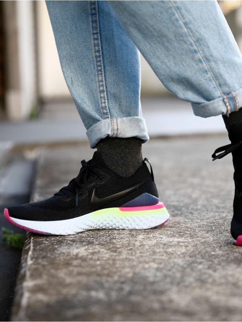 Nike Epic React Flyknit 2 Running Tennis Shoes Sneakers Black Pink White 9